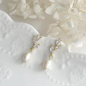 Pearl Dangle Earrings  Gorgeous Bridal Boho Drop Pearl Earrings for Women  Dainty Long Tassel 14K-Gold Trendy Earrings, Ideal Wedding Pearl Jewelry for Teen